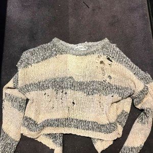 WILDFOX OPEN BACK DISTRESSED SWEATER SIZE XS